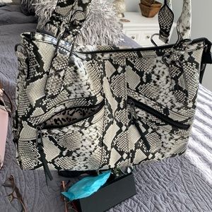 Jessica Simpson faux snakeskin med/large crossbody